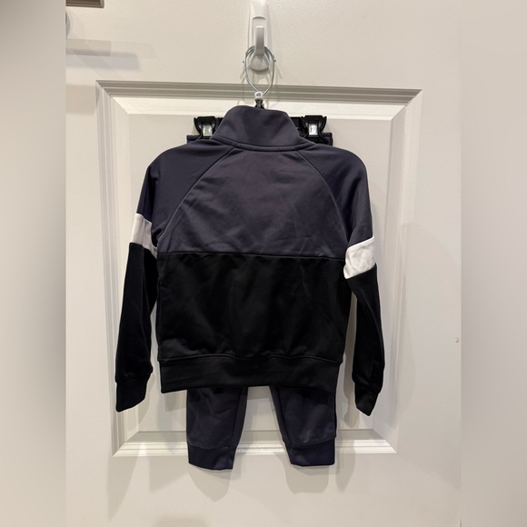 Nike Black and Gray Tracksuit - Picture 3 of 6